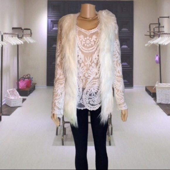 Fuzzy White Faux Fur Vest - Picture 3 of 4